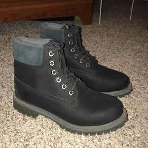 NWOT timberlands boys size 5, women size 7